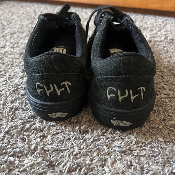Good condition, black vans. (Offers accepted) - Picture 2 of 3